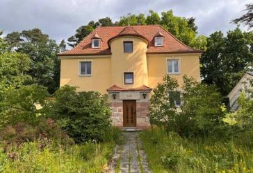 Charmante Villa mit großem Grundstück und Entwicklungspotenzial in 90556 Cadolzburg-Egersdorf