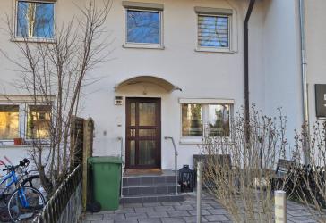 Schönes Reihenhaus mit Garage und Wohnmobilstellplatz