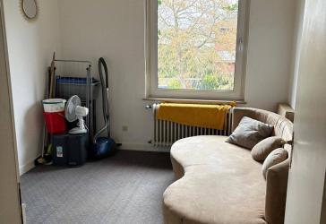 Wg Zimmer in einer drei Zimmer Wohnung