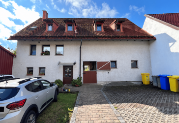 Familienfreundliches Reihenhaus mit Balkon in Menteroda