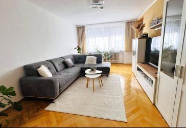 Top gepflegte und vermietete 3-Zimmer Wohnung (eine von sechs möglichen Wohneinheiten)