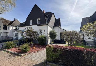 Charmantes Reihenendhaus in ruhiger, familienfreundlicher Lage