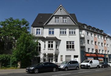 Styrumer Schmuckstück! Wunderschönes, großes Privathaus mit Garten, Garage & Gewerbeteil