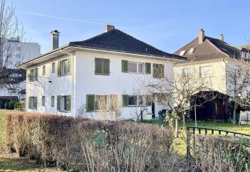 Perfekt für die große Familie: Stadtvilla mit viel Potenzial in Grenzach-Wyhlen