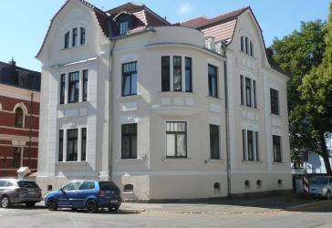 +++ exklusive 5 Zimmer Wohnung mit Balkon sowie 2 Stellplätzen +++