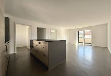 +++ Barrierefreie zentrale 2-Zimmer- Wohnung mit Einbauküche und Balkon +++