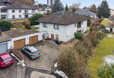 Solides Einfamilienhaus samt Einliegerwohnung in ruhiger Lage von Großen-Buseck!