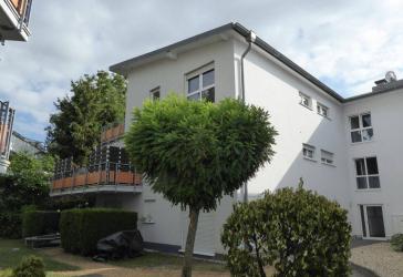 Attraktive Zweizimmerwohnung mit sonnigem Balkon und Tiefgaragenstellplatz!