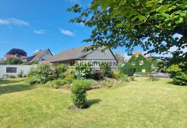 Freistehendes Einfamilienhaus mit viel Platz, traumhaftem Garten u. vielseitigen Ausbaumöglichkeiten