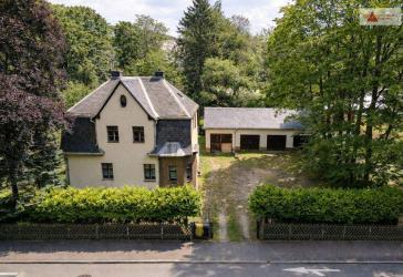 Stilvolle Gründerzeitvilla in Annaberg-Buchholz: Einfamilienhaus mit Parkgrundstück & Garage