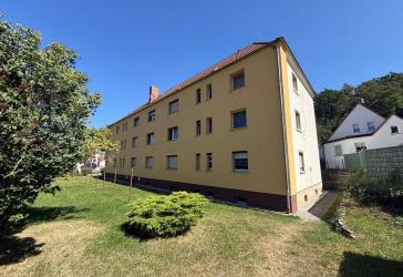 Schöne 2 R. WE im 2.OG saniert in Teuchern zu vermieten
