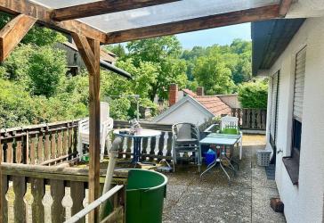 Schöne 2-Zimmer-Wohnung mit großer Terrasse und separatem Hauseingang in Eichstätt