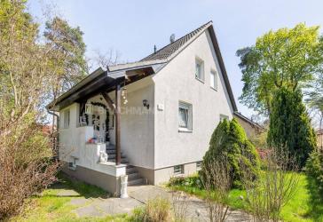 Einfamilienhaus mit viel Potenzial und großem Grundstück in Hennigsdorf