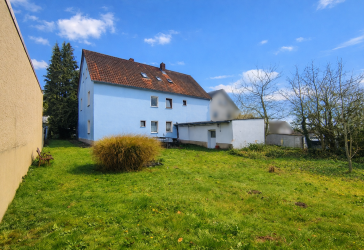 Attraktives Mehrfamilienhaus mit Entwicklungspotenzial in Regensburg-Keilberg