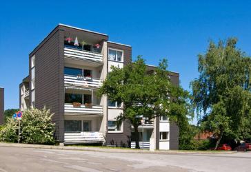 Moderne 3-Zimmer- Wohnung mit wunderschönem Balkon