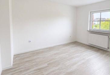 Wohnen unterm Dach; modern kernsanierte Dachgeschosswohnung in Dinslaken