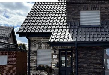 Hausgefühl inklusive: Moderne KfW-55-Doppelhaushälfte mit niedrigen Energiekosten