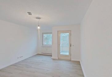 Frisch renoviert & sofort einziehen - 4 Zimmer mit Balkon