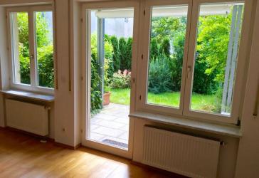 Erdgeschosswohnung mit eigenem Garten in Neuried bei München