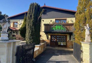 Achtung- Neuer Preis! Gepflegtes Einfamilienhaus für die große Familie, mit hohem Wellness und Freizeitanteil.