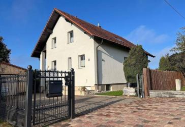 PROVISIONSFREI - Hochwertiges EFH mit großem Carport / Fußbodenheizung über 3 Etagen