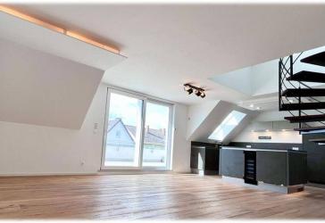Zukunftssicher wohnen: Moderne KfW-55-Maisonette (A+) mit großer Dachterrasse & 2 Stellplätzen