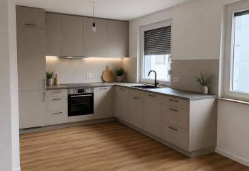 Helle 3,5-Zi-Wohnung mit Balkon & Aufzug-viel Platz-sofort frei