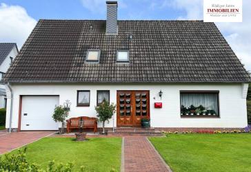 Wohnhaus mit Einliegerwohnung