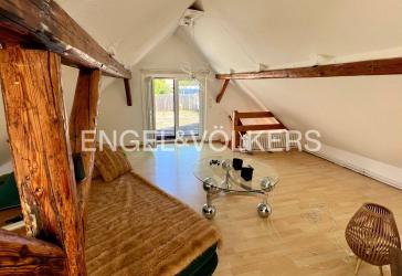 Wohnen mit besonderem Flair - Maisonettewohnung mit großzügiger Dachterrasse