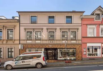 Sanierungsobjekt mit Potential - komplett leerstehendes Wohn & Geschäftshaus mit Terrasse