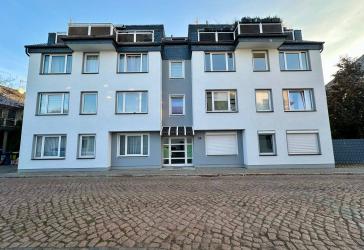 Moderne 4-RW mit Terrasse, Garten und Stellplatz zu vermieten!