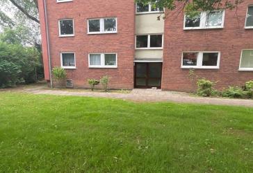 2,5 Zimmer-Wohnung mit Balkon und Tageslichtbad mit Wanne