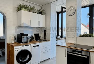 Großzügige 5-Zimmer-Wohnung mit zwei Stellplätzen in S-Bad Cannstatt!