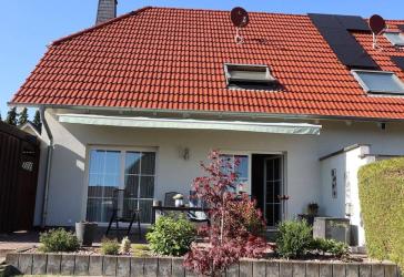 Top Doppelhaushälfte mit Carport und ausbaufähigem Dachgeschoß am Lappwaldsee