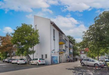 Großzügige Maisonettewohnung mit großer Dachterrasse und Tiefgaragenstellplatz in Gottmandingen