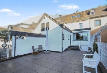 Top gepflegtes Reihenmittelhaus: In zentraler und ruhiger Lage von Moers