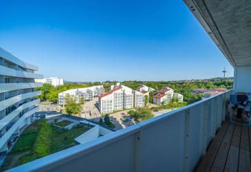 Großzügige 2-Zimmer-Wohnung mit traumhaftem Ausblick