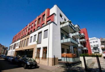 METZ IMMOBILIEN - Alex 65: Moderner Flair in ruhiger Lage!