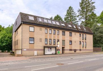 PURNHAGEN-IMMOBILIEN - Großzügige 4-Zimmer-Wohnung mit TG-Stellplatz in zentraler Lage von Rönnebeck