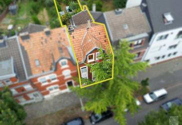 Ein Zuhause mit Charakter - Charmantes Haus mit idyllischem Garten und viel Raum für Ihre Ideen