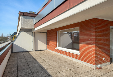 Großzügige 4-Zimmer-Wohnung mit weitläufiger Dachterrasse