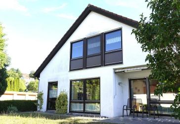 Provisionsfrei: EFH mit 2-Zimmer-ELW, gesamt 9 Zimmer in Sigmaringen-Laiz