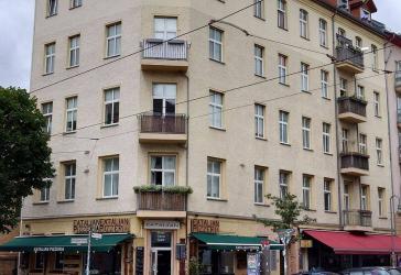 Solides Investment: Geschäfts- und Mehrfamilienhaus in zentraler Friedrichshainer Lage