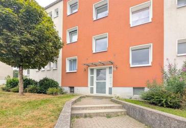 Erstbezug nach Modernisierung: lichtdurchflutete 4-Zimmer-Wohnung im EG mit Balkon