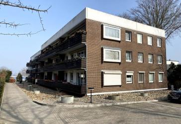 Kapitalanlage nahe Binnenwasser: 2-Zimmer-Wohnung mit Balkon, Stellplatz und Staffelmiete