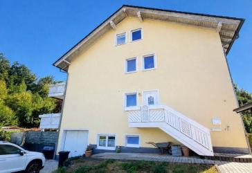 Großzügige DHH in ruhiger Waldrandlage.