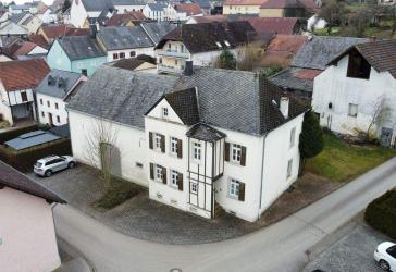 Zuhause finden in Gindorf - Praktisches Einfamilienhaus mit großer Scheune