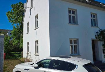 Landhaus mit schönem Garten, weiter ausbaubar