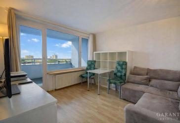Helle 2,5 Zimmer-Wohnung mit Westbalkon und Weitblick