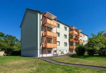 Zentral wohnen, sonnigen Balkon genießen - großzügige 4-Raumwohnung im Herzen von Suhl